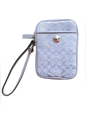 NWOT Coach Y2K Signature Lilac Digital Camera Wristlet Pouch